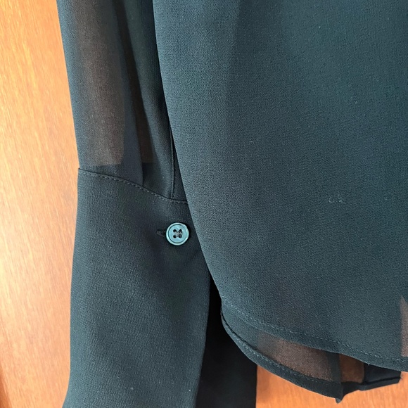 Black Banana Republic blouse - Picture 10 of 10